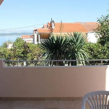 In With Sea View, Terrace, Air Conditioning, Wi-fi *