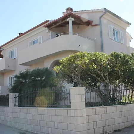 In With Sea View, Terrace, Air Conditioning, Wi-fi