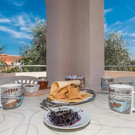 In With Sea View, Terrace, Air Conditioning, Wi-fi Ždrelac