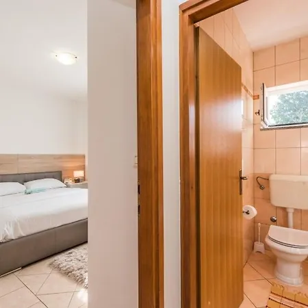 In With Sea View, Terrace, Air Conditioning, Wi-fi Apartment
